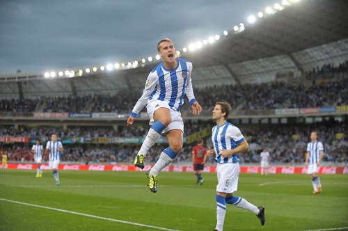 아스널, 리버풀, 맨체스터 유나이티드가 레알 소시에다드 공격수 앙트완 그리즈만(왼쪽)의 영입에 관심이 있다고 17일 트라이벌 풋볼이 보도했다. / 레알 소시에다드 페이스북