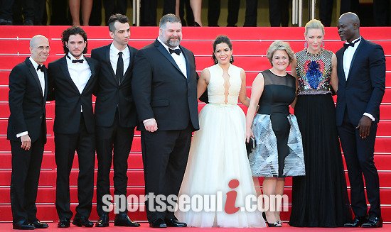 칸에 당당히 입성한 드래곤 길들이기2 팀