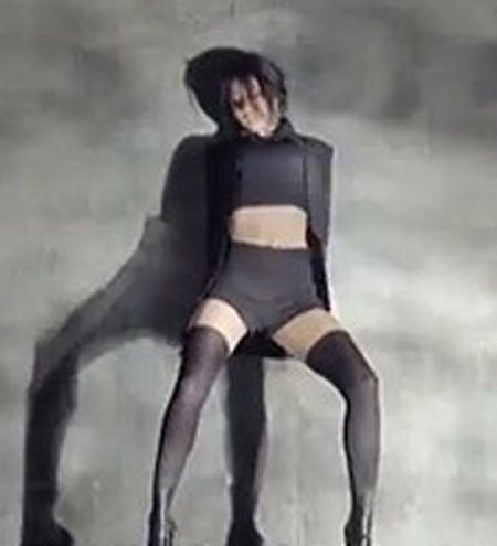 지연이 1분1초 뮤직비디오 속에서 섹시미를 뽐냈다. / 1분1초 뮤직비디오