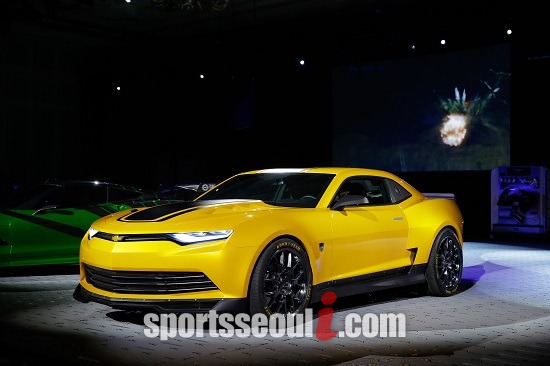 2014 부산국제모터쇼의 개막이 이틀 앞으로 다가오면서 국내외 완성차 업체들이 공개를 앞둔 신차들에 대한 관심이 뜨겁다. 쉐보레 카마로 콘셉트카 / 한국지엠 제공