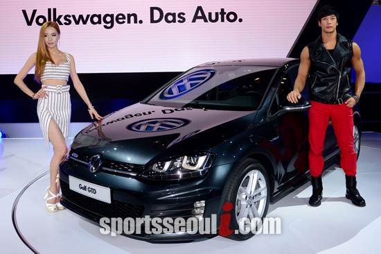 폭스바겐이 국내에 출시한 골프 GTD는 다음 달부터 적용되는 한-EU FTA 관세 인하가 미리 반영돼 가격이 4240만 원으로 책정됐다.