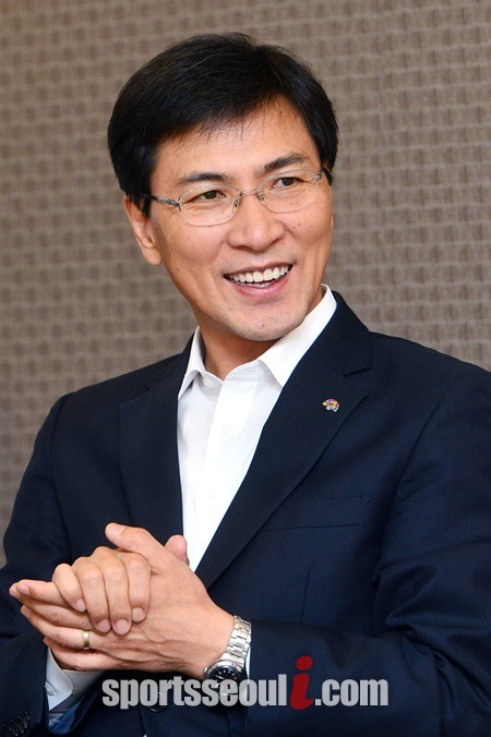 안 당선자는 충남지사 선거(개표율 99%)에서 52.2%를 얻어 새누리당 정진석(44.0%) 후보를 8.2% 포인트 차이로 이겼다. /더팩트DB