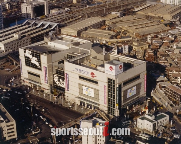 사랑(愛)과 존경(敬)을 회사이름으로 하고 있는 애경그룹이 창립 60주년을 맞았다./애경그룹 제공
