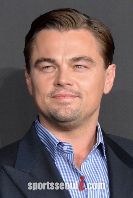 할리우드 스타 레오나르도 디카프리오가 브라질에서 호화로운 파티를 열고 뭇 여성들과 즐거운 밤을 보냈다./문병희 기자