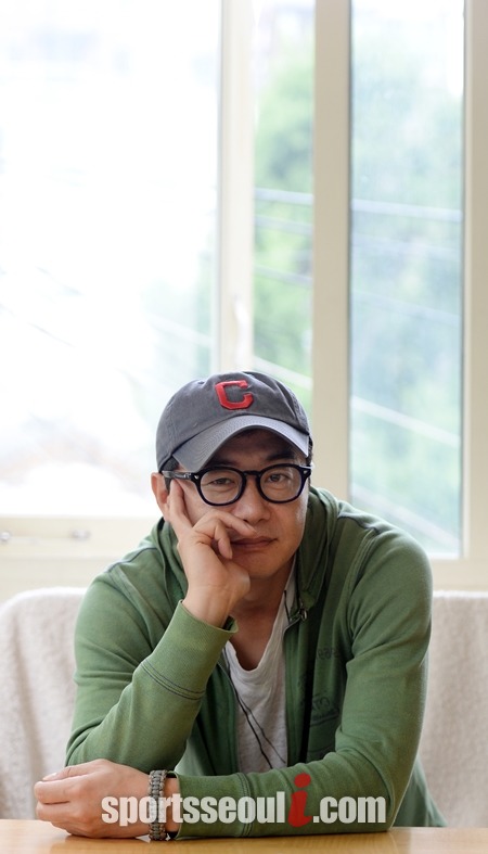 장진 감독은 영화 하이힐을 연출한 이유에 대해 주위에 관심을 가지지 않았던 이들에게 따뜻한 시선을 보내고자 했다고 설명했다./임영무 기자