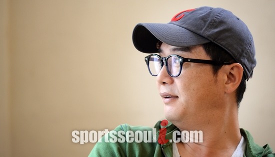 장진 감독은 스스로에게 혼잣말하며 자신의 40대를 다시 한번 다잡고 있었다./임영무 기자