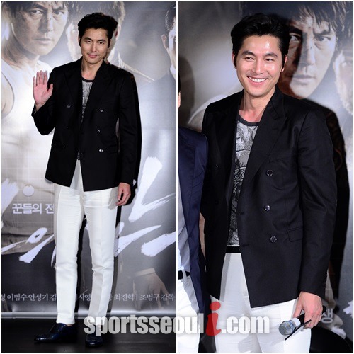 검은색과 흰색의 색상 대비로 세련된 패션을 연출한 정우성./김슬기 기자