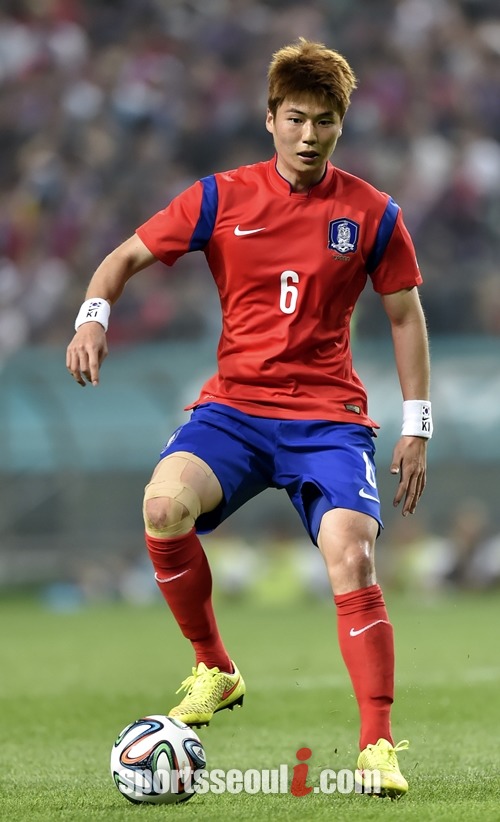 기성용이 26일 0-1로 패한 벨기에와 경기를 마친 뒤 후회하지 않을 것이라고 말했다. 지난달 28일 튀니지와 평가전에 출전한 기성용. / 최진석 기자