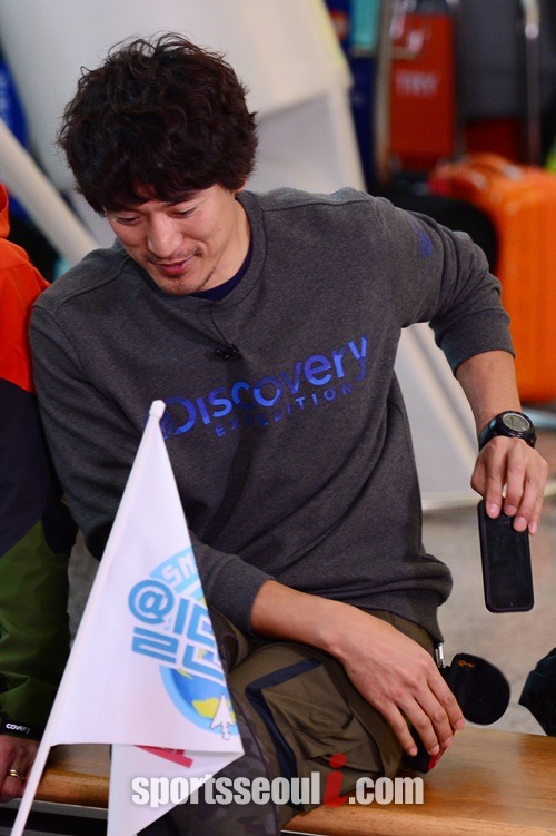 김민준이 취재진을 향해 손가락 욕을 날렸다. /남윤호 기자