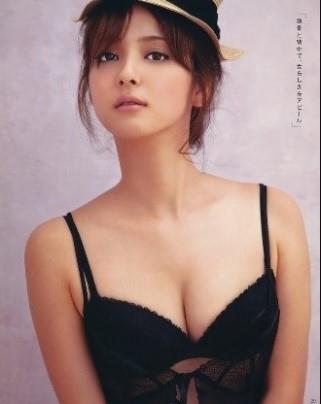 일본 공포영화주온 히로인 사사키 노조미가 온라인상에서 큰 화제를 모으고 있다. / 온라인 커뮤니티