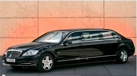 메르세데스 벤츠 풀만이 오는 2015년 1월 출시될 예정이다./ 유투브 영상 캡처