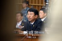 [TF포토] 의원들의 질타 받는 김석균 해양경찰청장