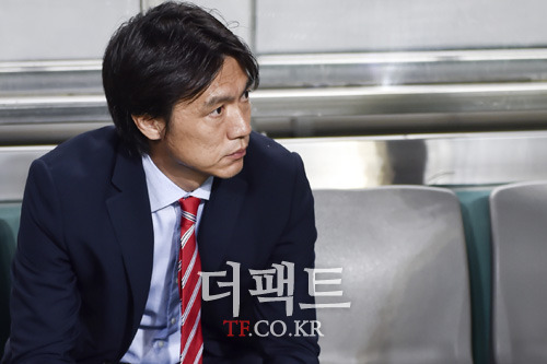 홍명보 축구 국가 대표팀 감독이 3일 대한축구협회 발표에서 유임됐다. / 더팩트 DB