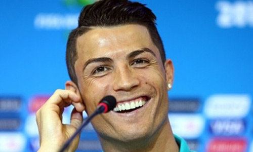 멘탈킹 호날두의 인성이 주목받았다. /국제축구연맹 홈페이지 캡처