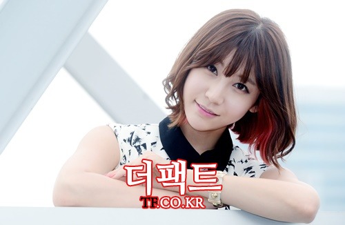 레이싱모델 출신 배우 구지성이 도그브리더인 일반인 A씨와 열애를 인정했다. / 더팩트DB