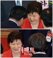 [TF삐컷] 새누리 전당대회 찾은 박근혜, '대통령은 누구를 보며 미소 지었나?'