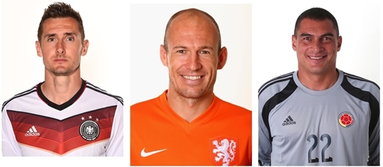 미로슬라프 클로제와, 아르옌 로벤, 파리드 몬드라곤(왼쪽부터) / 국제축구연맹 홈페이지