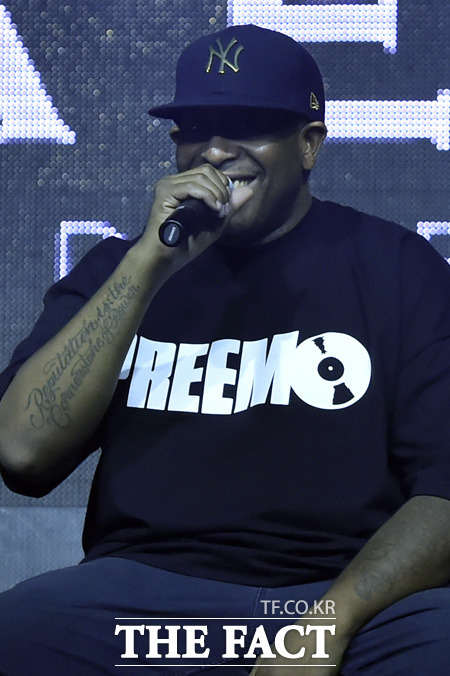 미국 힙합의 살아있는 전설 디제이 프리미어는 작업하고 싶은 한국 가수로 오직 다이나믹듀오 뿐이다라고 말해 눈길을 끌었다.