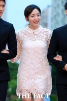 [TF포토] 박그리나, '시스루 원피스 입고 밝은 미소~'