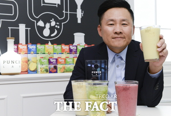 지난 6월 서울 삼성동에 오픈한 프리미엄 주스 바 펀치랩은  뛰어난 맛과 아기자기한 모양으로 벌써부터 고객들의 뜨거운 반응을 얻고 있다.