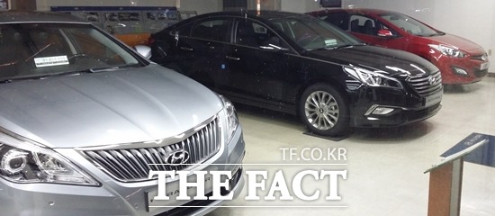 수도권 지역이라도 규모가 작은 현대차 영업지점에서는 제네시스를 구경할 수 없다./황준성 기자
