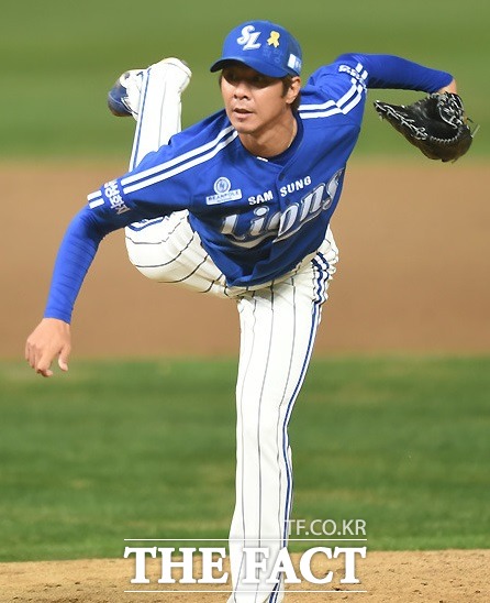 임창용은 6일 청주구장에서 열린 2014 한국야쿠르트 세븐 프로야구 한화 이글스와 원정 경기에서 2-1로 앞선 9회말 조인성에게 동점 솔로 홈런을 맞고 시즌 8번째 블론 세이브를 기록했다. / 더팩트 DB