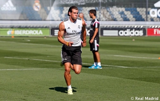 레알 마드리드는 7일 트위터에 가레스 베일이 동료들과 함께 훈련하고 있는 장면을 공개했다. / 레알 마드리드 트위터