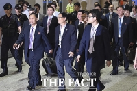 [TF포토] '조추첨 행사 참석차 입국한 북한 올림픽위원회 대표단'