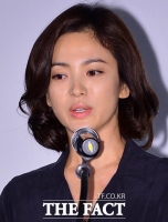 [TF포토] 송혜교, '고민 묻어나는 얼굴'