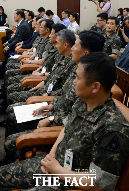 국회 국방위원회의 26일 국방부와 국군의무사령부 감사 일정이 올해 국회의 국정감사 일정 중 가장 주목되는 것 중에 하나다. 육군 28사단 윤 모 일병 구타 사망 사건 등으로 군대 내 가혹행위와 관리 부실 문제를 놓고 여야의 질책이 있을 전망이다. /더팩트 DB