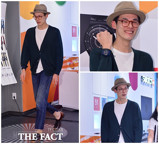 모델 김원중은 넉넉한 사이즈의 카디건에 페도라를 매치해 모델다운 패션 센스를 발휘했다. / 김슬기 기자