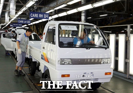 한국지엠이 경상용차 다마스와 라보의 생산 및 판매를 재개했다. / 한국지엠 제공