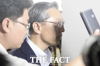 [TF포토] '유대균 첫 공판 참관한 오갑렬 전 대사'