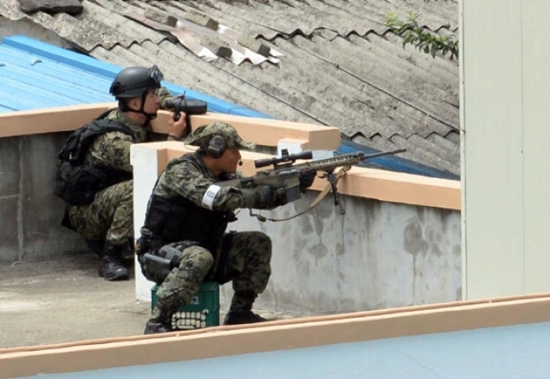 국방부가 다음 달부터 일반부대 병사의 평일면회를 실시할 계획이라고 31일 밝혔다.(해당 사진과 무관) /서울신문 제공