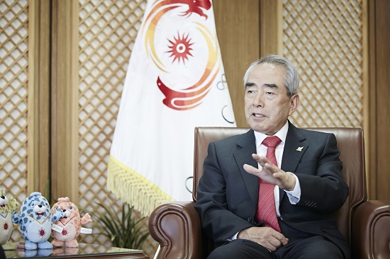 김영수 조직위원장이 성공적인 대회 개최를 위한 준비 상황 등을 설명하고 있다.