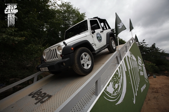 지프가 다음 달 11일과 12일 이틀간 오프로드 드라이빙 축제인 지프 캠프 2104를 연다./지프 제공