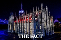 [TF포토] 아인스월드, '밀라노 대성당의 건축미를'