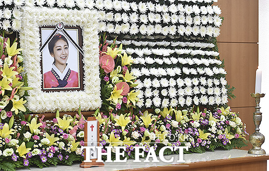 권리세 애도 물결이 화제를 모으고 있다. 동료 연예인들은 권리세를 애도하기 위해 SNS와 조문 등으로 권리세의 마지막 가는 길을 위로했다. / 사진공동취재단