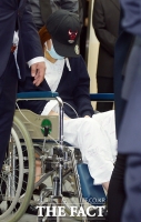 [TF포토] 권리세 발인, 휠체어에 의지한 이소정
