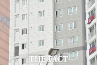 [TF포토] '한국 아파트에 입주(?)한 북한선수단'