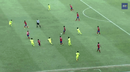 이승우가 14일 일본과 8강전에서 1-0으로 앞선 후반 18분 환상적인 드리블에 이어 쐐기골을 터뜨리고 있다. / 유튜브 영상 캡처