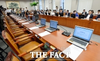 [TF포토] 야당 없이 개최된 국회운영위원회
