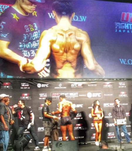 추성훈이 UFC 복귀전 경기에서 승리한 가운데, 추성훈의 탄탄한 등근육이 누리꾼들의 관심을 사고 있다. 이날 마크헌트는 KO승을 했다./추성훈 트위터