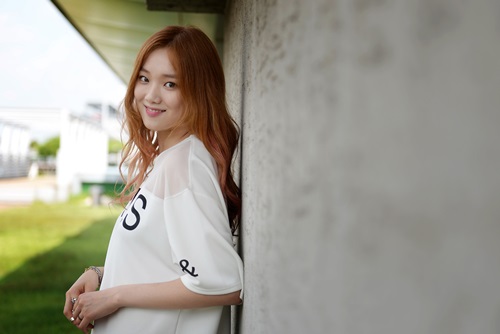 오묘하고 깊이 있는 눈동자와 늘씬한 몸매, 그리고 대중들 앞에 서기 위한 끼에 겸손까지 겸비한 그가 초심을 잃지 않고 배우로 발돋움할 지 관심이 쏠린다. / 임영무 기자