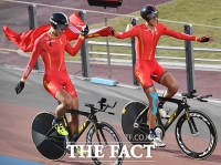 [TF포토] 중국, 사이클 남자 단체 추발 금메달