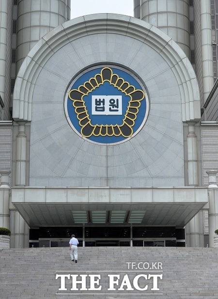 법원이 아내  몰래 성인 동영상을 습관적으로 보는 것도 이혼 사유에 해당한다고 판결했다./더팩트 DB