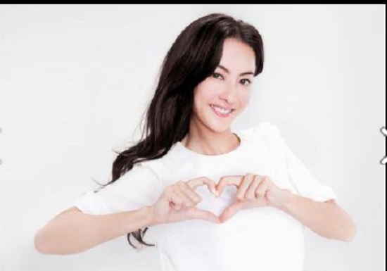 중국 배우 장백지의 전 남편 사정봉과 왕폐이의 재결합 소식이 알려지면서 이들에 대한 관심이 뜨겁다./장백지 페이스북 캡처