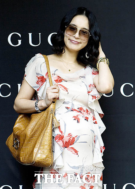 임신 근로자 단축근무가 25일부터 시행될 가운데 이를 지키지 않은 사업주는 과태료 500만 원이 부과된다./더팩트DB