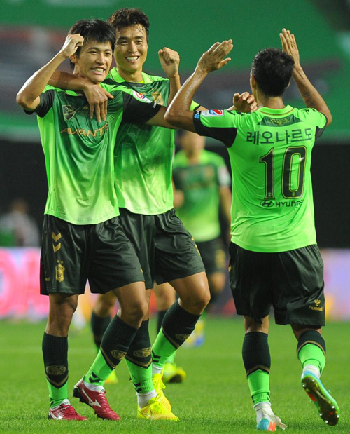 전북 현대 모터스가 28일 포항 스틸러스와 원정 경기에서 2-2로 비겼다. / 전북 현대 홈페이지 캡처