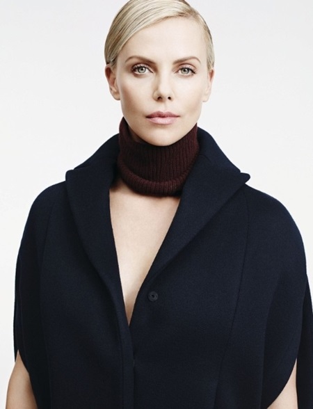 샤를리즈 테론이 화보 속에서 이지적인 아름다움을 자랑했다./디올 화보 캡처